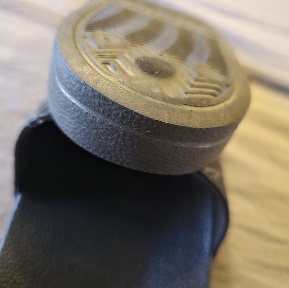 Adidas Spiderman Slides - Picture 2 of 3